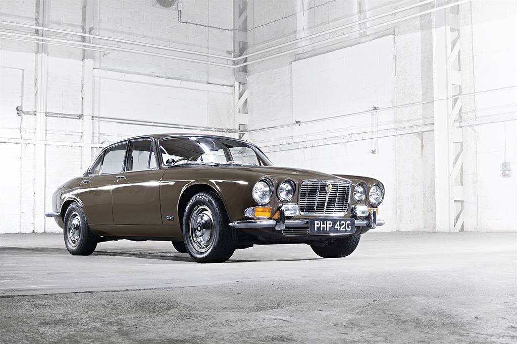 Jaguar XJ6
