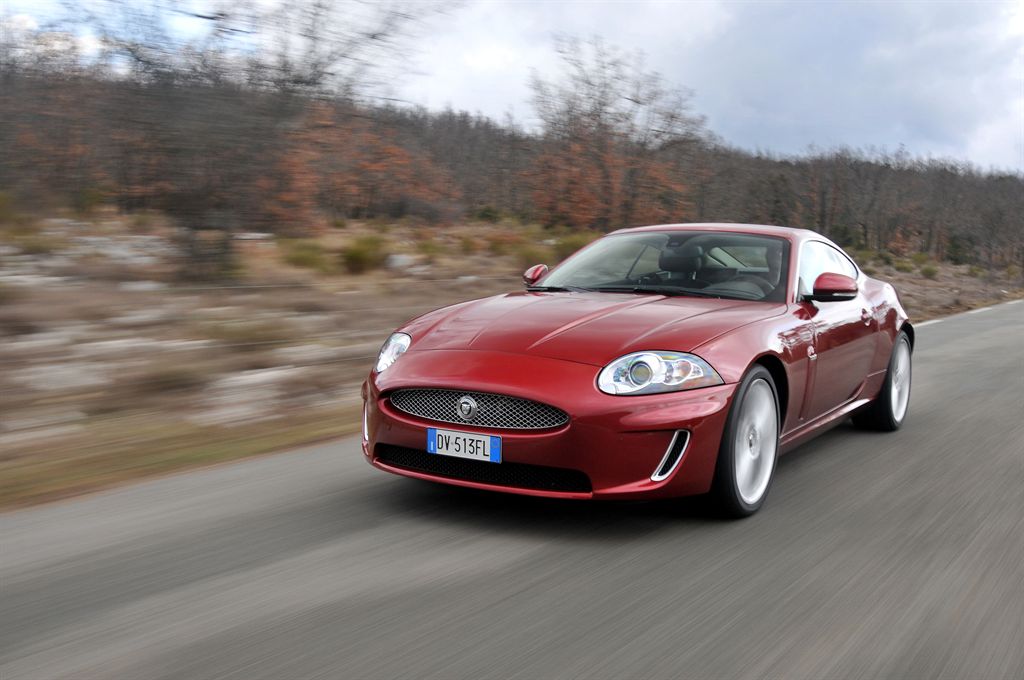Jaguar XK 8